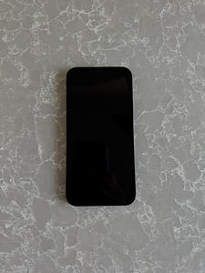 iPhone 13 128 ГБ (2 фото из 9)