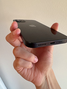 iPhone 13 128 ГБ (8 фото из 9)