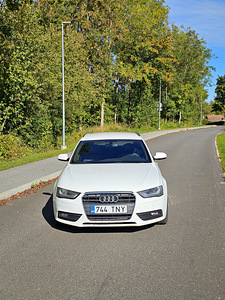 Audi a4 2013 (2 foto / 10)