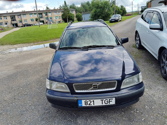 Volvo V40 1,6 77kw bens 98a