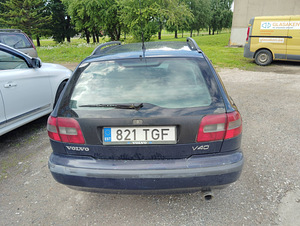 Volvo V40 1,6 77kw bens 98a (2 foto / 9)