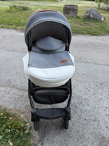 Продам коляску (3 фото из 5)