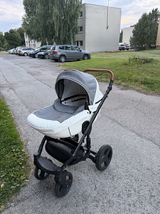 Продам коляску (4 фото из 5)