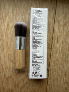 BB-kreem Hoygi Ivory White SPF30 + meigipintsel, uus (2 foto / 3)