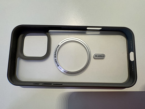 Apple iPhone 16 Pro Max Desert Titanium 256 GB (4 foto / 8)