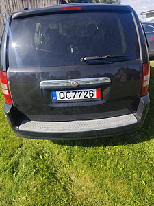 Chrysler Voyager varuosadeks (2 foto / 4)