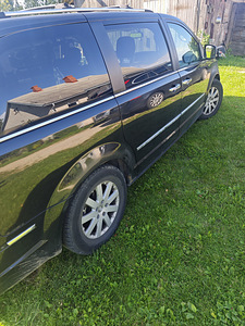 Chrysler Voyager varuosadeks (3 foto / 4)