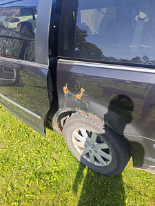 Chrysler Voyager varuosadeks (4 foto / 4)