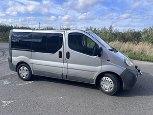 Opel vivaro (3 foto / 9)