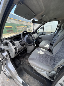Opel vivaro (5 foto / 9)