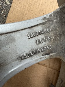 17" оригинальные диски Volvo 5x108 (8 фото из 8)