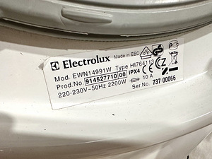 Стиральная машина Electrolux EWN 14991 W, неисправная (3 фото из 4)