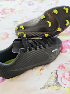 Nike jalgpallijalats (1 foto / 2)