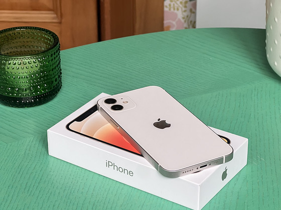 iPhone 12