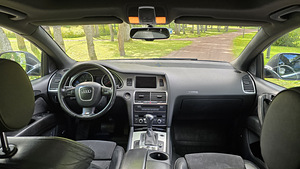 Audi Q7 S line, 7 kohta 3.0 176kW (7 foto / 15)