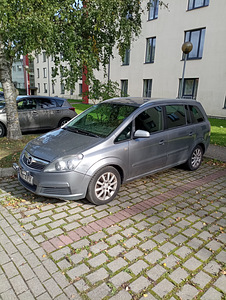 Opel Zafira (1 foto / 10)
