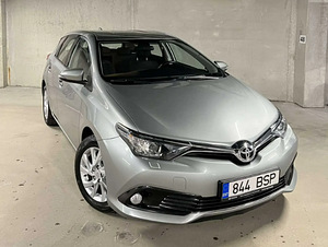 Toyota Auris 1.6 97kW (2 foto / 5)