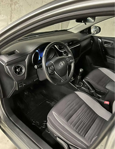 Toyota Auris 1.6 97kW (4 foto / 5)