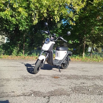 Elektrimopeed NIU U (450 km läbisõit)