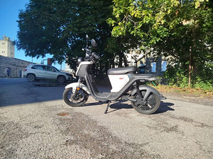 Elektrimopeed NIU U (450 km läbisõit) (2 foto / 3)