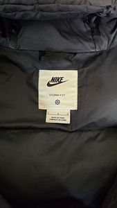 Мужская зимняя куртка Nike, очень тёплая. (2 фото из 2)