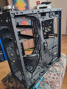 NZXT H440 черный/красный (7 фото из 10)