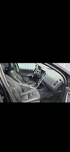 Volvo XC60 2.0 , 4D (10 foto / 10)