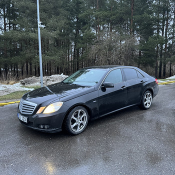 Mercedes Benz E200