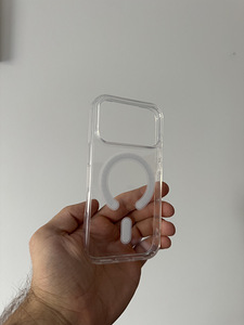 iPhone 18 Pro MagSafe ümbris ja 2 paigaldusraamiga kaitsekla (2 foto / 6)