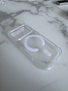 iPhone 18 Pro MagSafe ümbris ja 2 paigaldusraamiga kaitsekla (3 foto / 6)