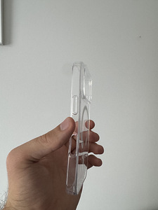iPhone 18 Pro MagSafe ümbris ja 2 paigaldusraamiga kaitsekla (4 foto / 6)