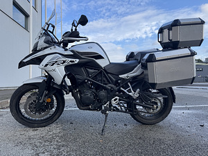 Benelli TRK 502 X 500cm3 35kw adventurer/touring mootorratas (1 foto / 8)