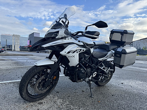 Benelli TRK 502 X 500cm3 35kw adventurer/touring mootorratas (2 foto / 8)