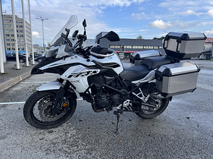 Benelli TRK 502 X 500cm3 35kw adventurer/touring mootorratas (8 foto / 8)