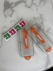 iPhone 18 Pro Max MagSafe ümbris ja 2 paigaldusraamiga kaits (3 foto / 5)
