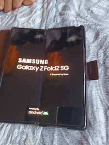 Samsung Galaxy Z Fold2 5G (1 foto / 4)