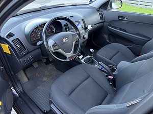 Hyundai i30 (9 foto / 9)
