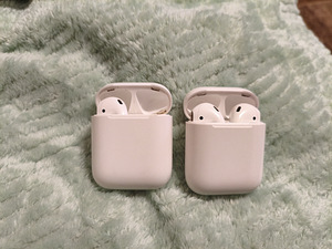 Airpods (1 foto / 3)