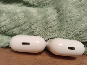 Airpods (3 foto / 3)