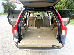 Volvo XC90 (7 foto / 15)