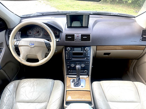 Volvo XC90 (8 foto / 15)