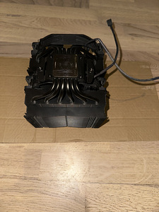 NH-D12L chromax.black (3 foto / 3)