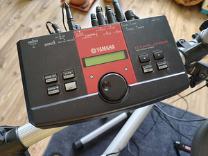 Elektroonilised trummid Yamaha DTXplorer + Meinl trummivaip (2 foto / 5)