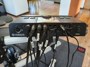 Elektroonilised trummid Yamaha DTXplorer + Meinl trummivaip (5 foto / 5)