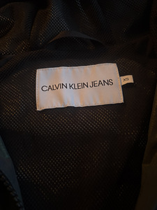 Calvin klein (2 фото из 4)