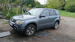 Suzuki (1 foto / 3)