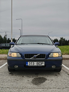 Volvo S60 (1 foto / 14)