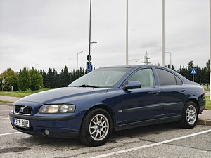Volvo S60 (2 foto / 14)