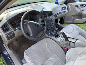 Volvo S60 (5 foto / 14)