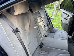 Volvo S60 (7 foto / 14)